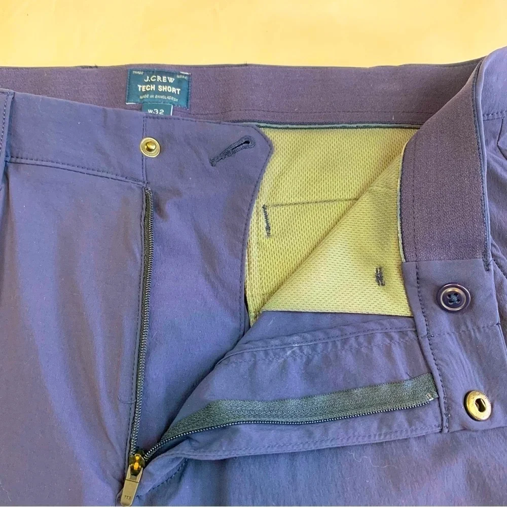 Men's J. Crew Navy 9” Tech Shorts Sz 32